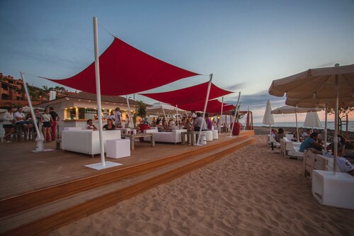 FANTASTIC HOLIDAY IN AN ENVIRONMENT IDEAL