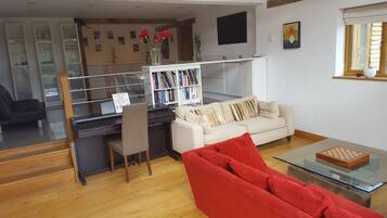 Smart TV, DVD player, books, stereo