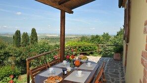 Outdoor dining - Monterzi 4, Emma Villas (San Giovanni d’Asso)