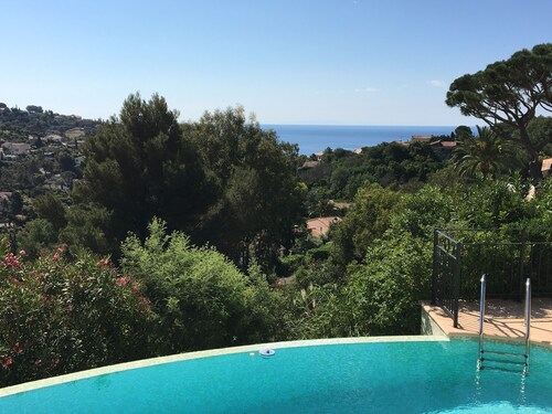 Belle villa CLIM Vue mer Piscine privée CHAUFFEE Au calme Plage 15 min🚶‍♂️