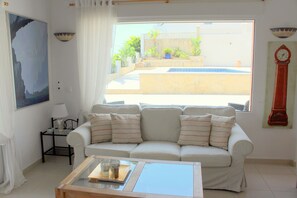 Flat-screen TV, fireplace - Beautiful villa private pool stunning Panoramic Sea & Mountain Views in Moraira, (Moraira)