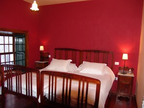 3 soveværelser, strygejern/strygebræt, internetforbindelse, sengetøj