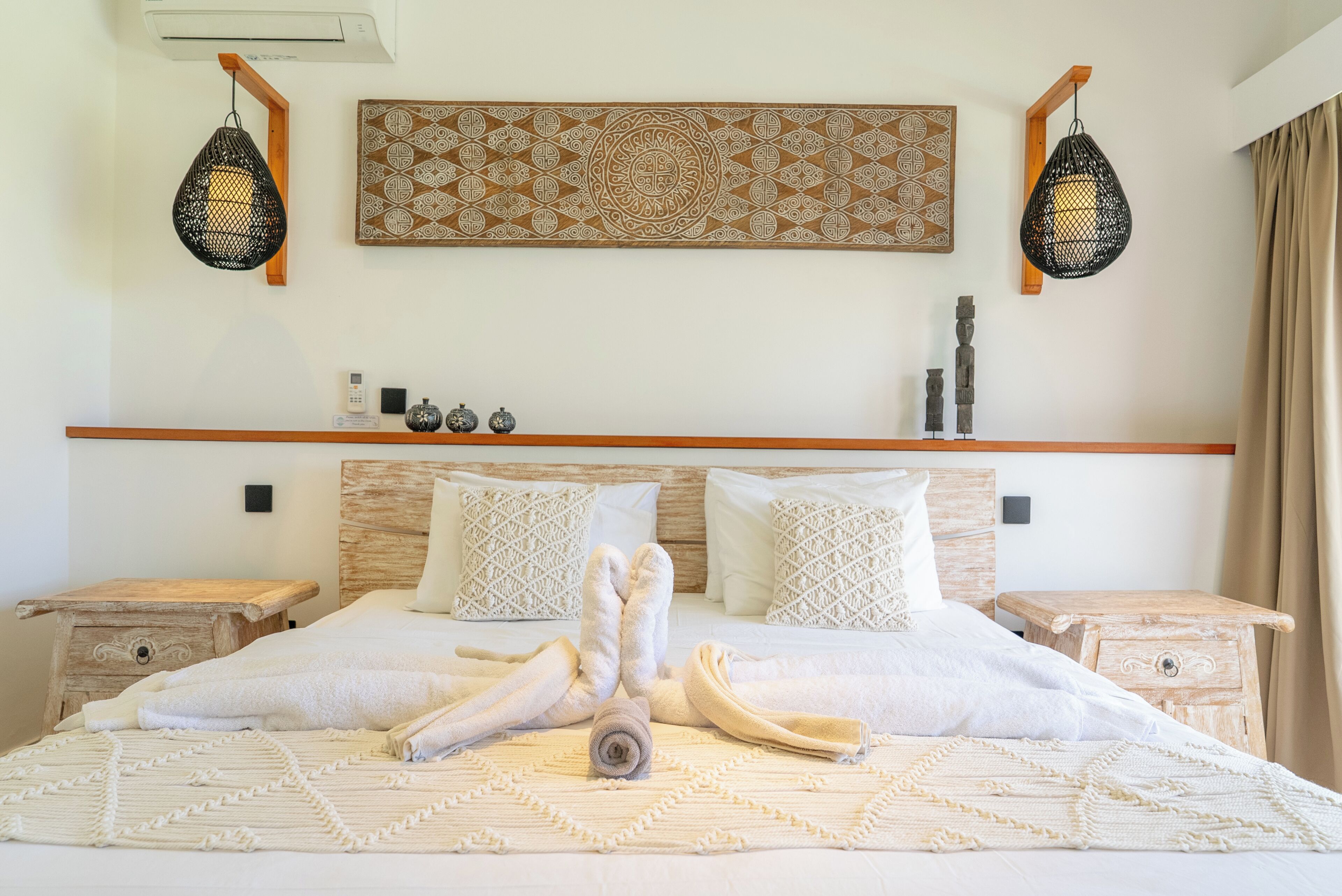 4 bedrooms, in-room safe, blackout curtains, iron/ironing board