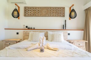 4 chambres, coffres-forts dans les chambres, rideaux occultants