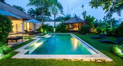 Upea huvila, löydä viehätys, aitous ja balilainen rauha.