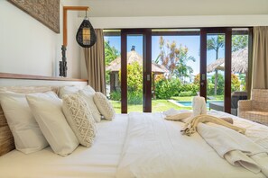 4 bedrooms, in-room safe, blackout curtains, iron/ironing board