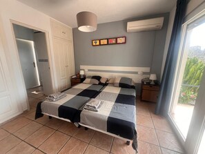 5 slaapkamers, een strijkplank/strijkijzer, gratis wifi, beddengoed