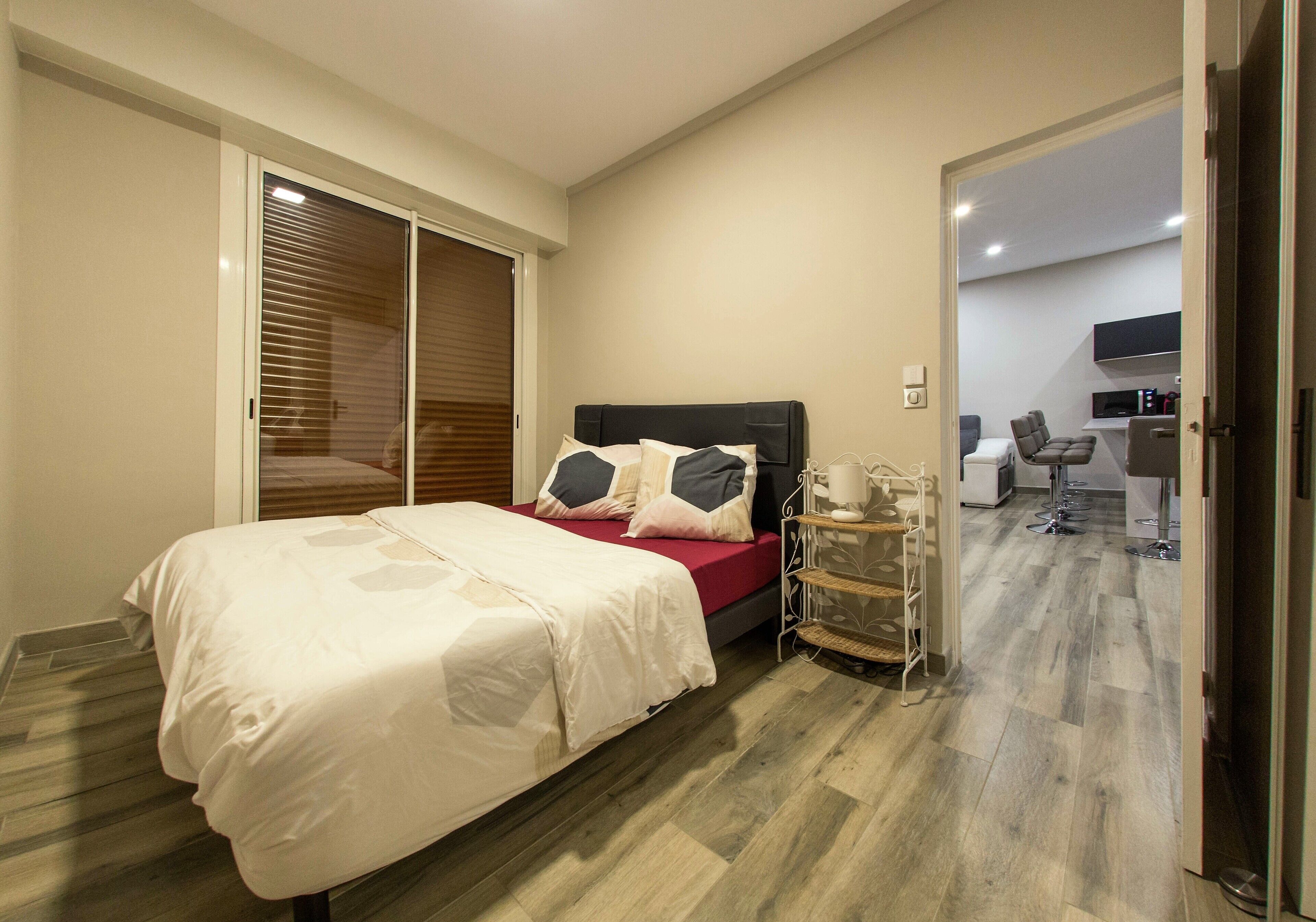 1 chambre, fer et planche à repasser, lit parapluie, Wi-Fi gratuit
