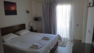 1 quarto, camas com colchões de espuma com sistema de memória