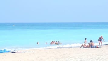 靠近海滩