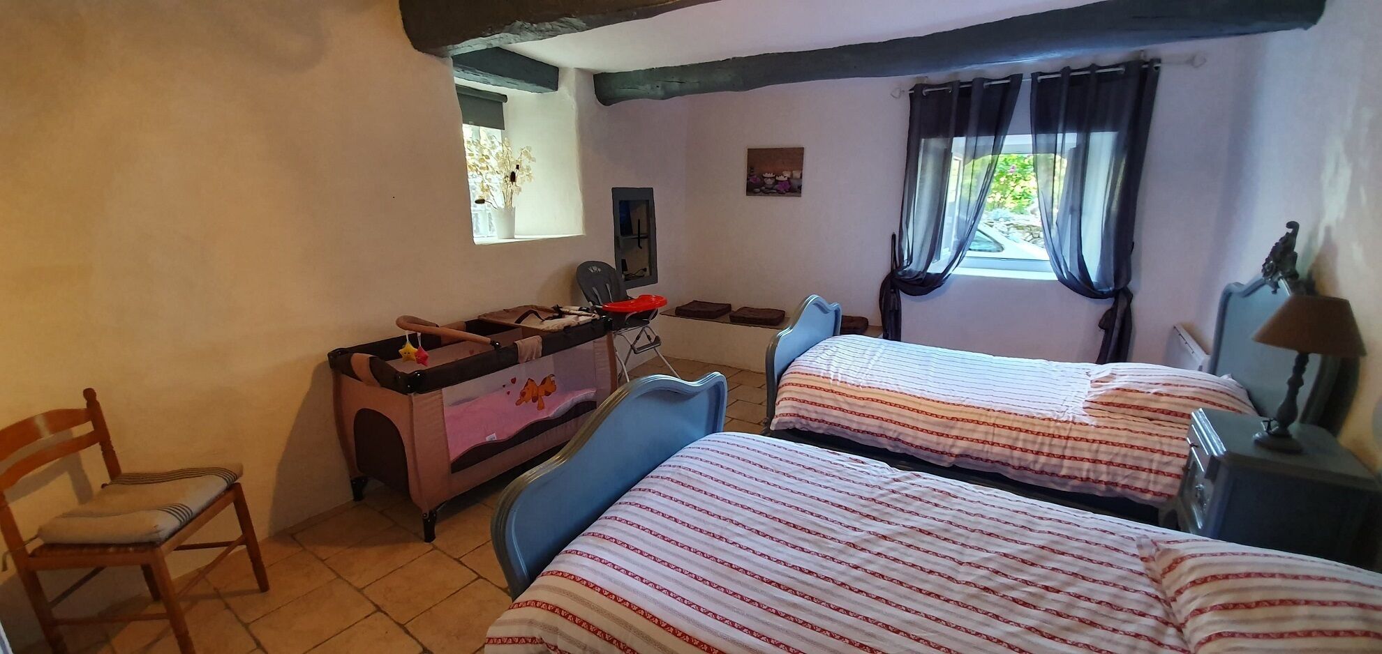 2 多间卧室、熨斗/熨衣板、免费 WiFi、床单