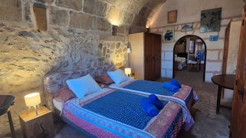 3 chambres, fer et planche Ă repasser, Wi-Fi, draps fournis