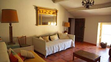 TV, DVD player, books