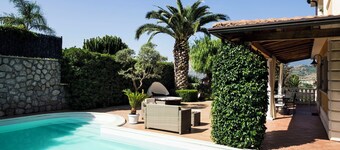 Cosy villa with private pool and superb view