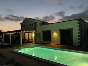 Opvarmet pool