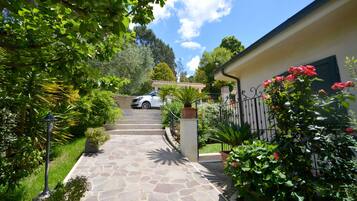 Enceinte de lâhĂ©bergement