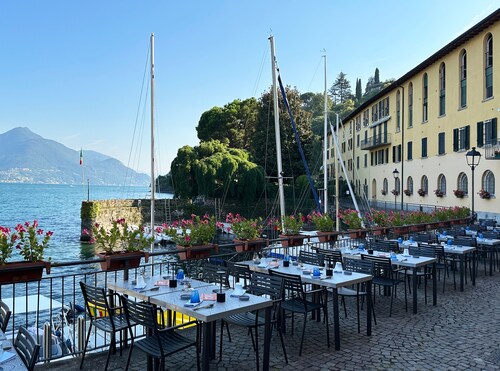 "Casa Alice" large private garden- lake and mountains- free WiFi