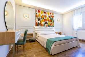 4 bedrooms, iron/ironing board, travel cot, free WiFi