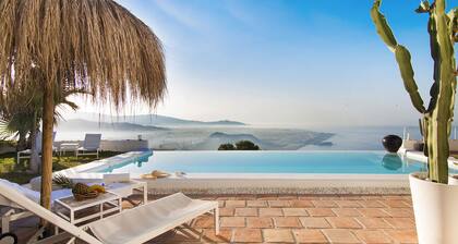 Refugio de ensueño, vistas infinitas, piscina desbordante y privacidad absoluta