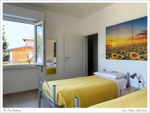 2 chambres, coffres-forts dans les chambres, fer et planche à repasser
