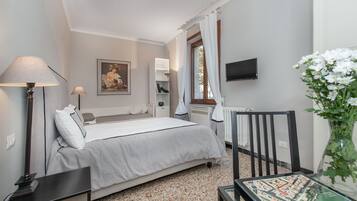 2 Schlafzimmer, Schreibtisch, BĂŒgeleisen/BĂŒgelbrett, Reisekinderbett