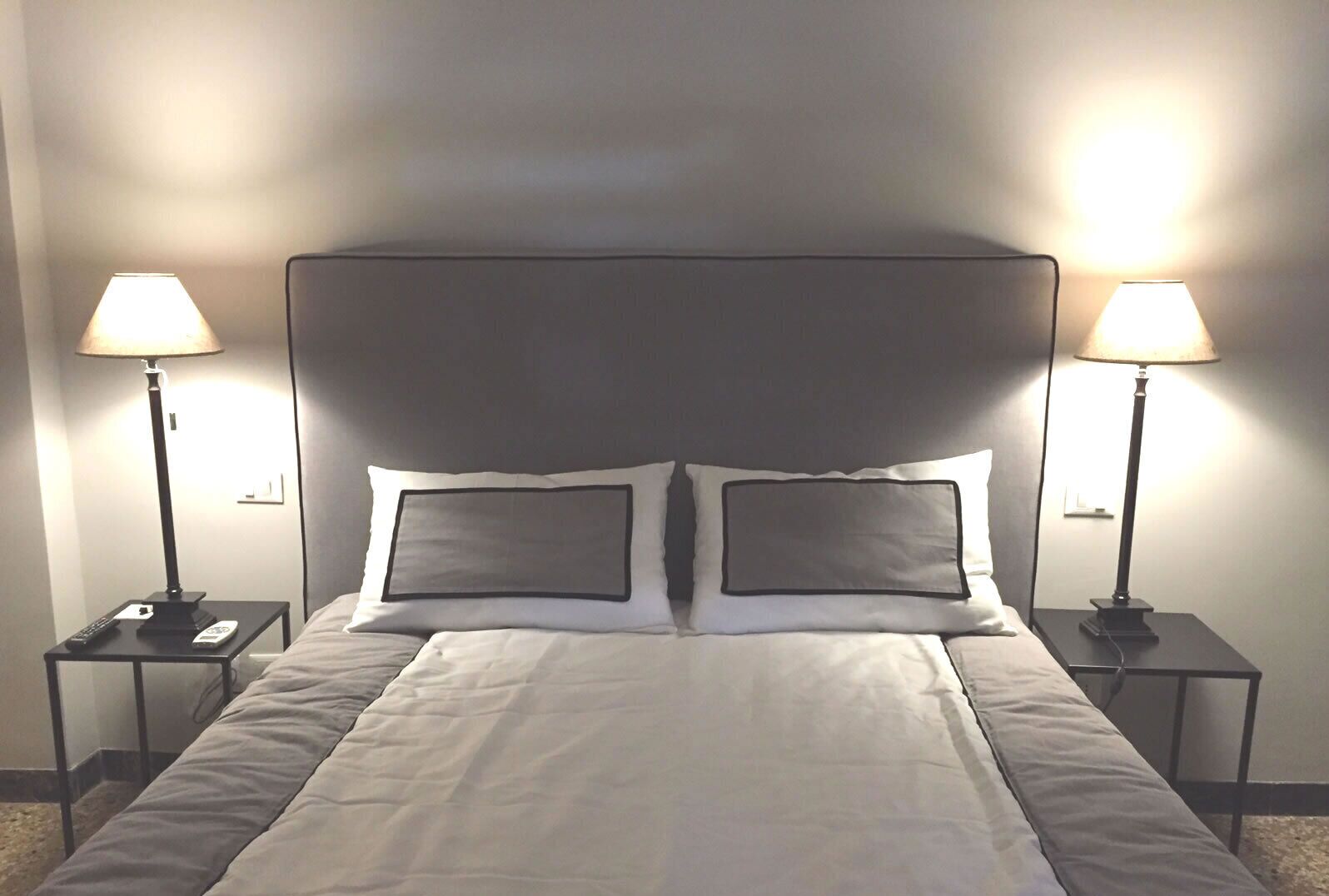 2 bedrooms, desk, iron/ironing board, travel crib