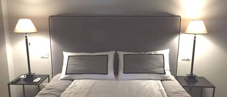 2 bedrooms, desk, iron/ironing board, travel crib