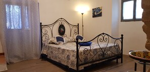 2 quartos, Wi-Fi de cortesia, roupa de cama