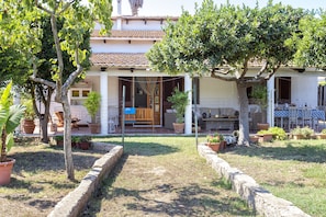 Exterior - ClickSardegna Villa Angela surrounded by greenery, near the beach, parking, Wifi (Alghero)