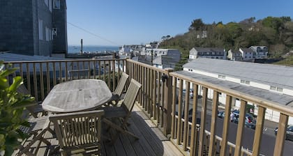 Alte Fischerhütte mit Sonnenterrasse mit Meerblick der Hafen St. Mawes