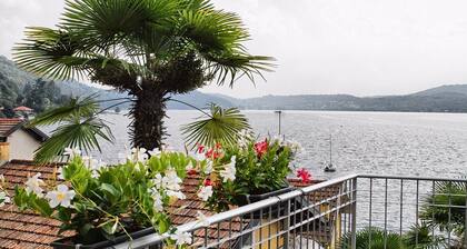 Villa con gran jardín y hermosa vista al lago DE SÁBADO A SÁBADO