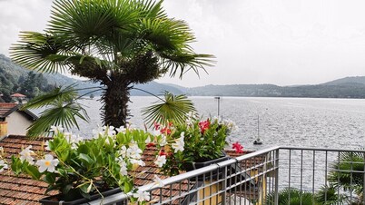 Villa con gran jardín y hermosa vista al lago DE SÁBADO A SÁBADO