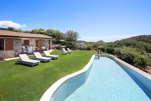 Villa in Chia. Infinity private pool & garden, 500m from seaside. Great Panorama