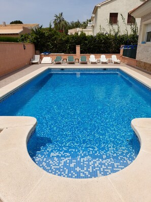 Outdoor pool - Large villa with private pool 50 meters from the beach (Comunidad Valenciana)
