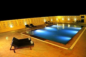 Indoor pool, a rooftop pool - Atulya Niwas - Aravali views (Udaipur)