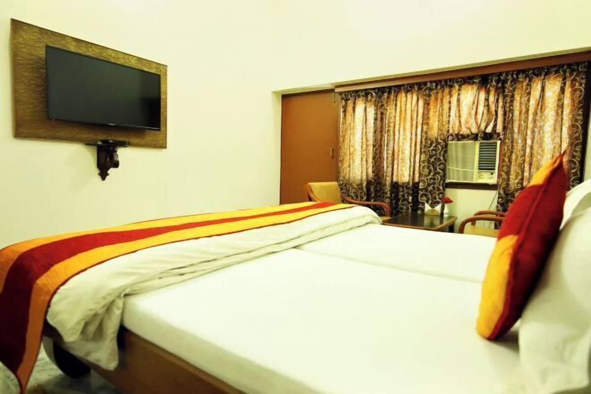 1 Schlafzimmer, Schreibtisch, schallisolierte Zimmer, Zustellbetten