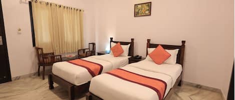Executive Double Room, 1 Queen Bed, Private Bathroom, Mountain View | Bathroom