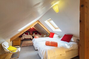 4 bedrooms, iron/ironing board, travel crib, free WiFi