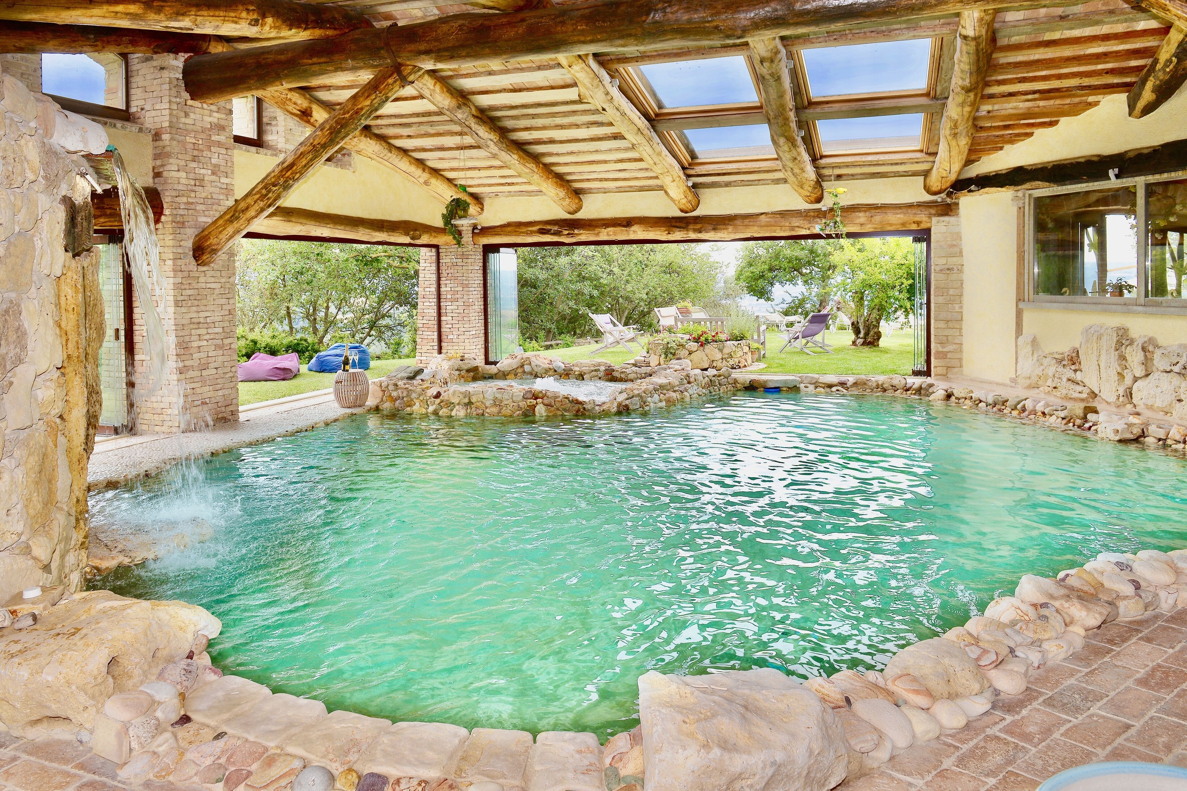 Piscine couverte, piscine chauffée