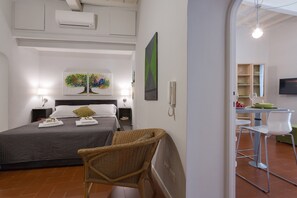 1 chambre, fer et planche Ă repasser, accĂšs Internet, draps fournis
