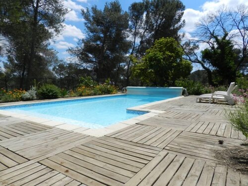 Spacious house with pool