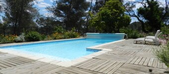 Spacious house with pool