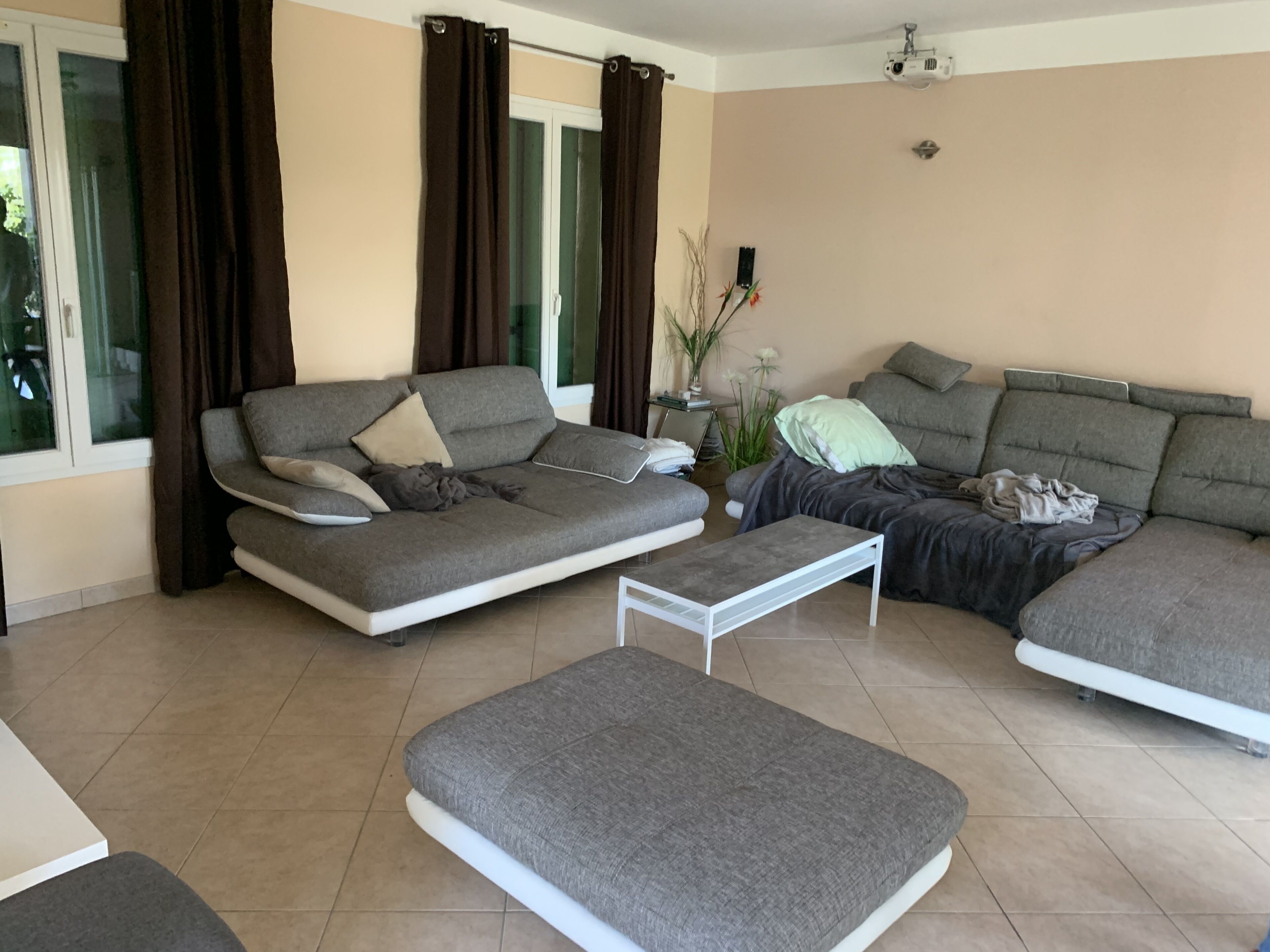 TV, fireplace, DVD player, table tennis