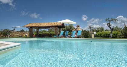 ClickSardegna Alghero villa Marlena for 10 people, with swimming pool