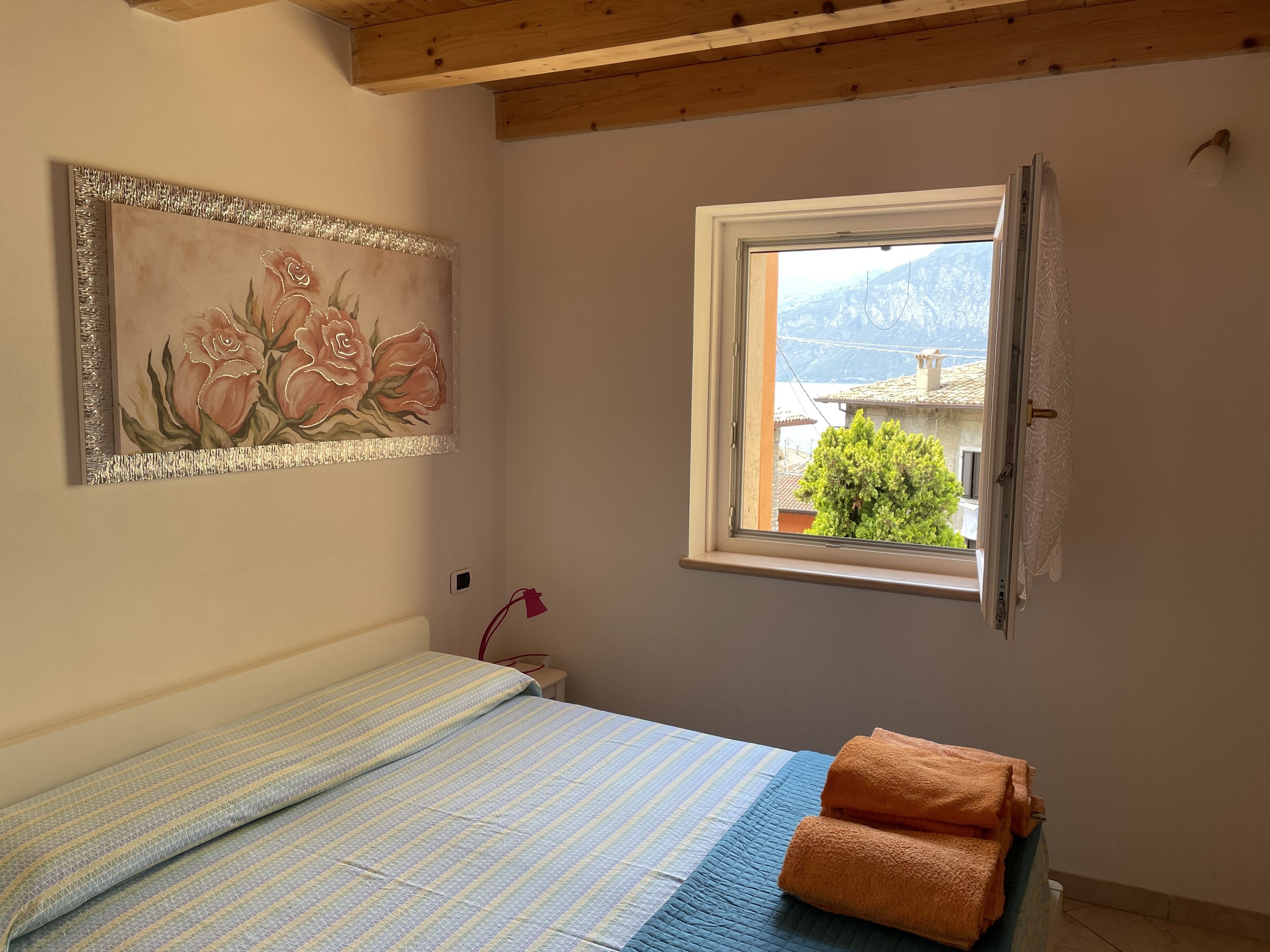 Romantica Casetta 2 Camere Matrimoniali Last Minut Dal 23al28 Agosto  Garage. - Malcesine