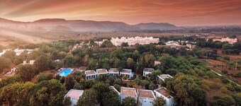 “ เดอะ พักมาร์ ค “ – อะ ไวลด์ไลฟ์ รีสอร์ต”