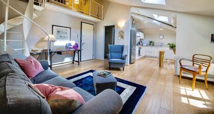 Ideally located. City center, station and bus terminal 1500ft, parking 300ft.