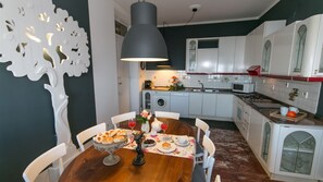 Fridge, microwave, oven, dishwasher - Villa Ombrosa 8, Emma Villas (Porano)