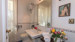 Hair dryer, towels