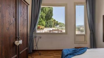 1 Schlafzimmer, BĂŒgeleisen/BĂŒgelbrett, WLAN, BettwĂ€sche